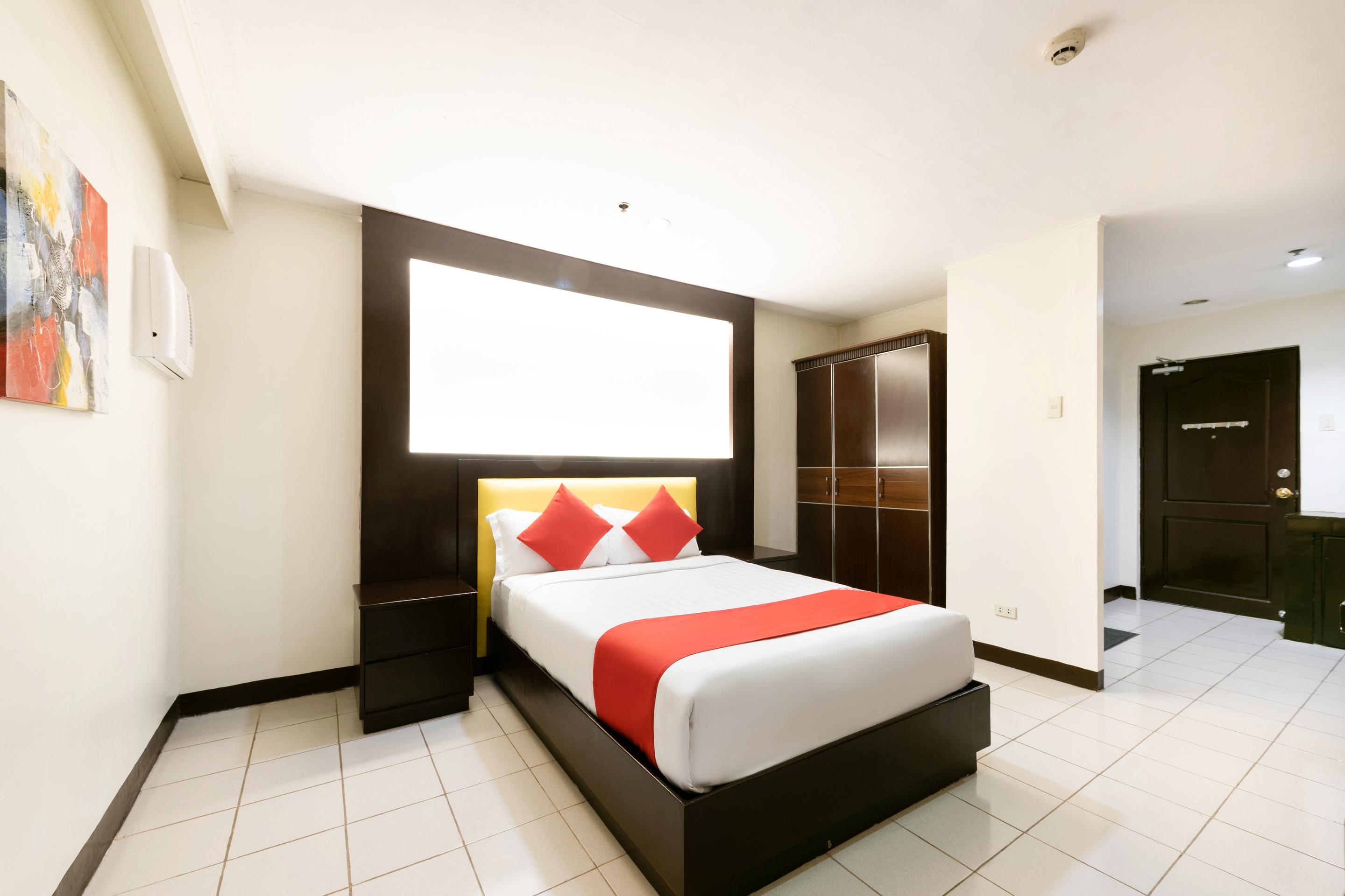Oyo 115 Northridge Mansions Hotel Quezon City Eksteriør billede