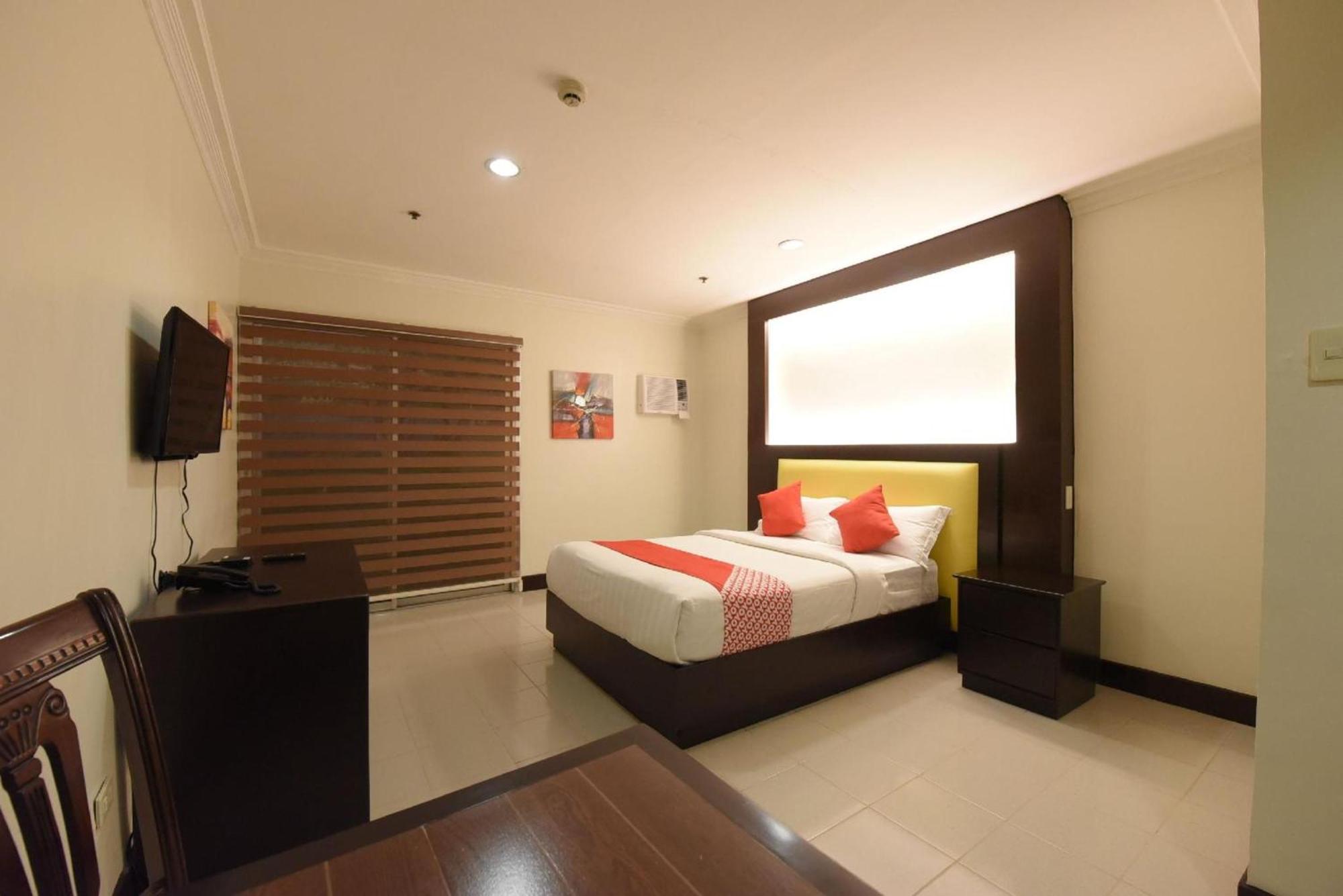 Oyo 115 Northridge Mansions Hotel Quezon City Eksteriør billede