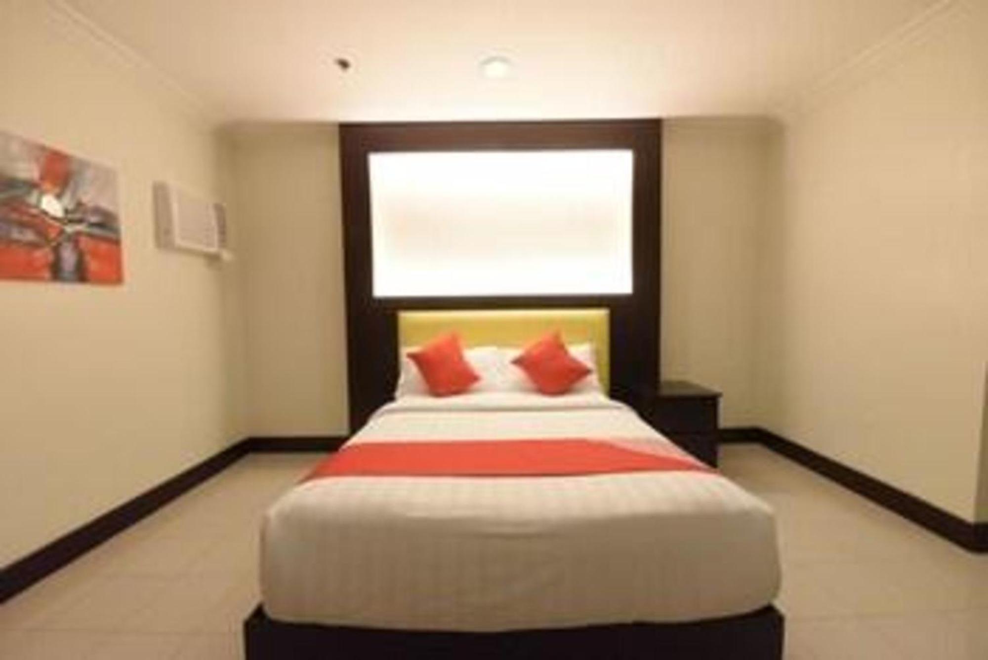 Oyo 115 Northridge Mansions Hotel Quezon City Eksteriør billede