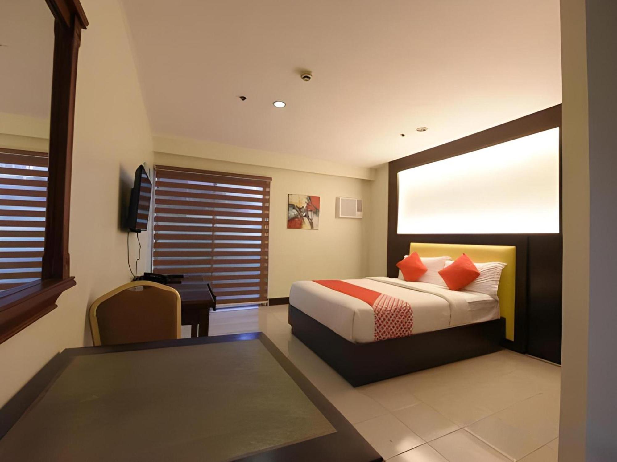 Oyo 115 Northridge Mansions Hotel Quezon City Eksteriør billede