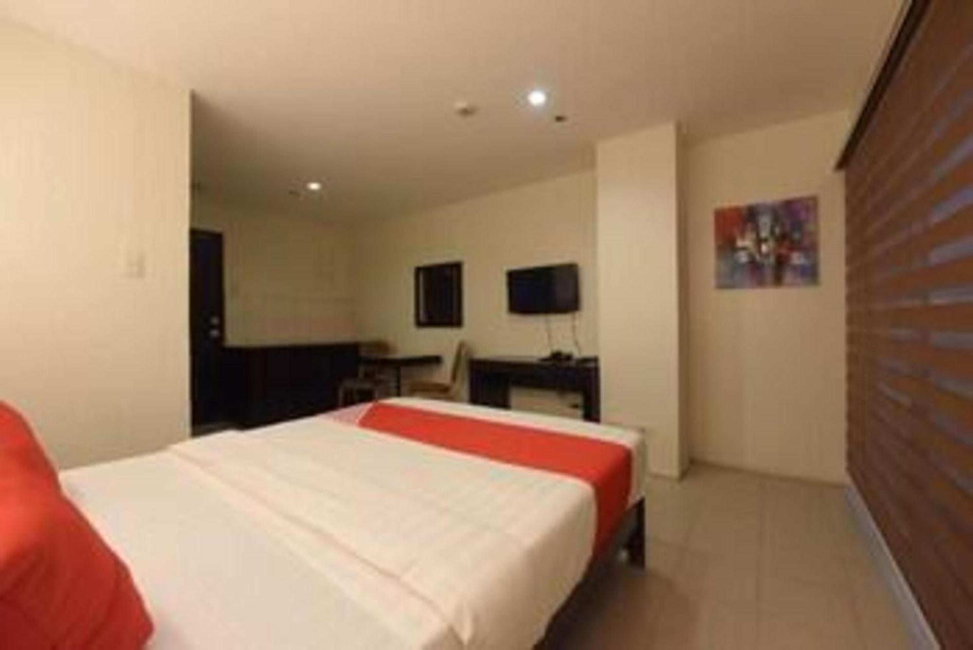 Oyo 115 Northridge Mansions Hotel Quezon City Eksteriør billede