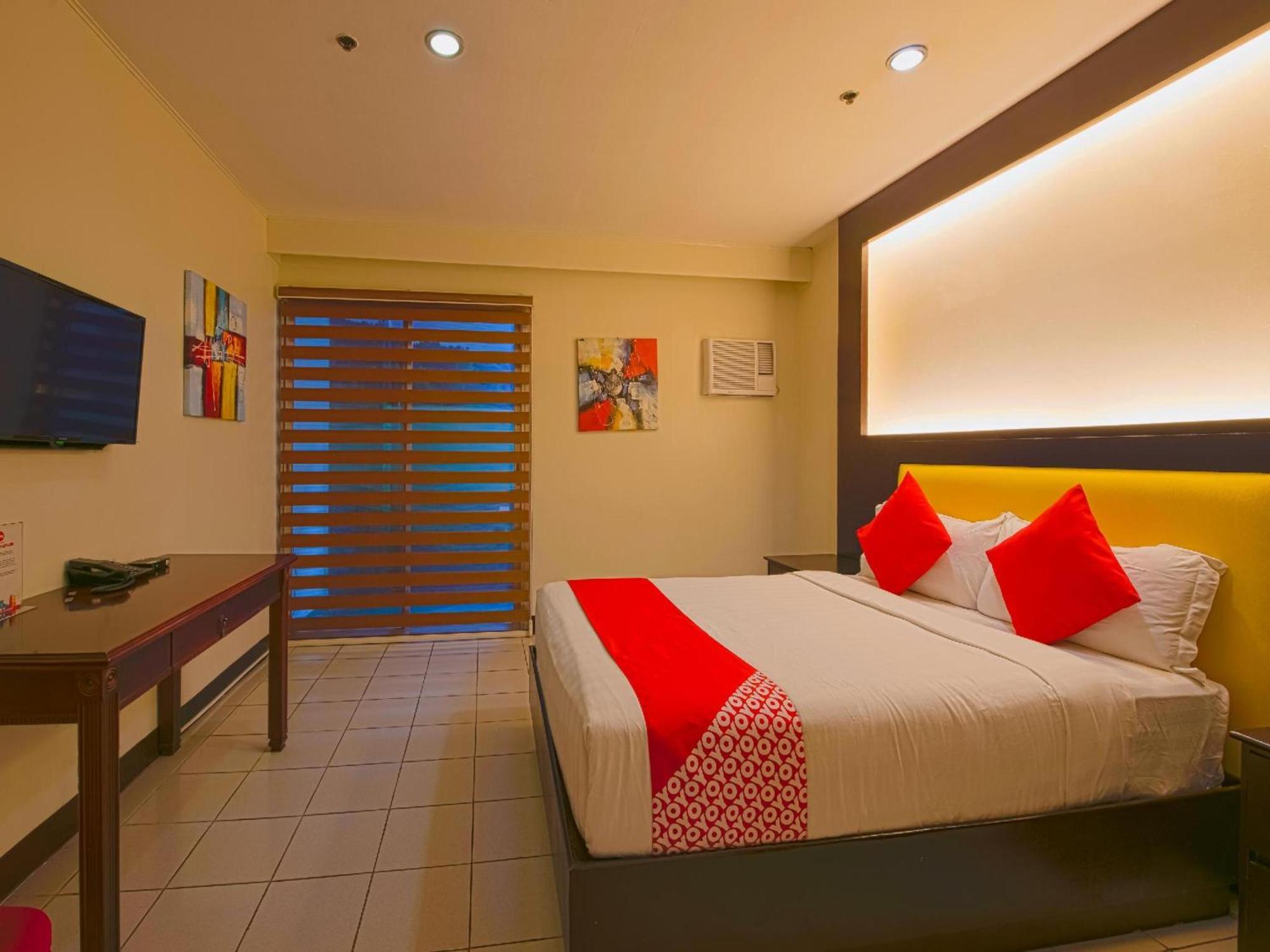 Oyo 115 Northridge Mansions Hotel Quezon City Eksteriør billede
