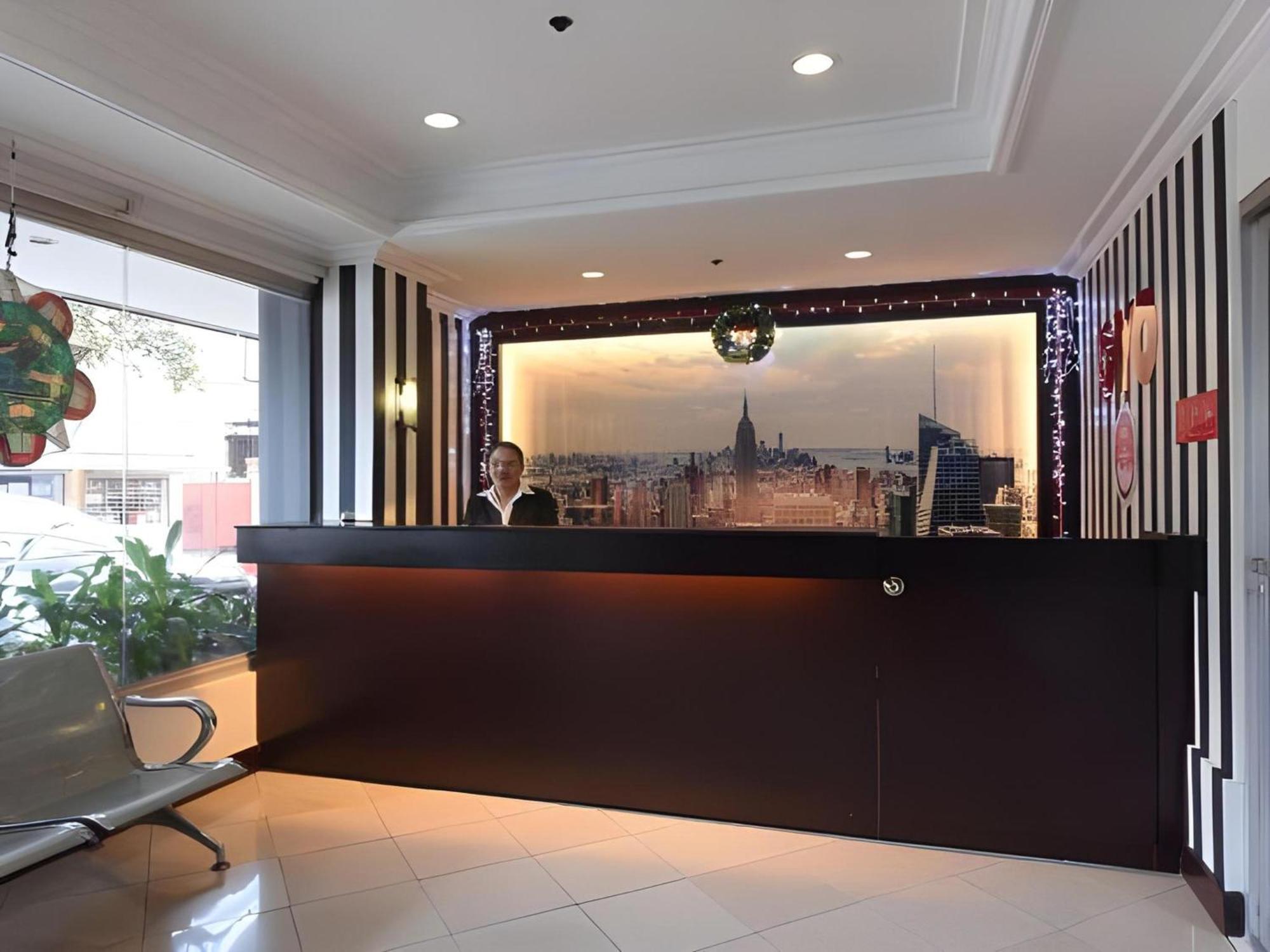 Oyo 115 Northridge Mansions Hotel Quezon City Eksteriør billede