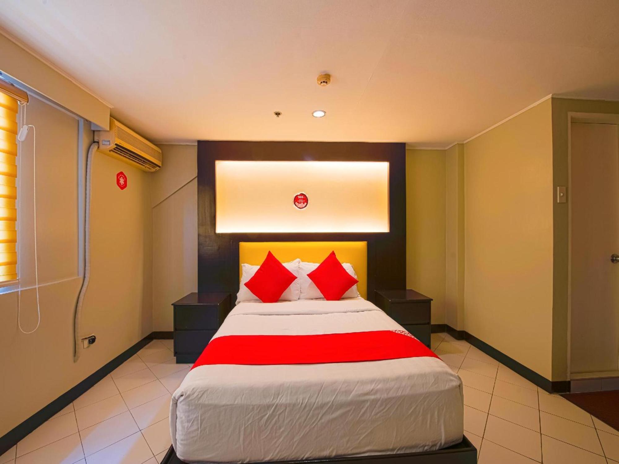 Oyo 115 Northridge Mansions Hotel Quezon City Eksteriør billede