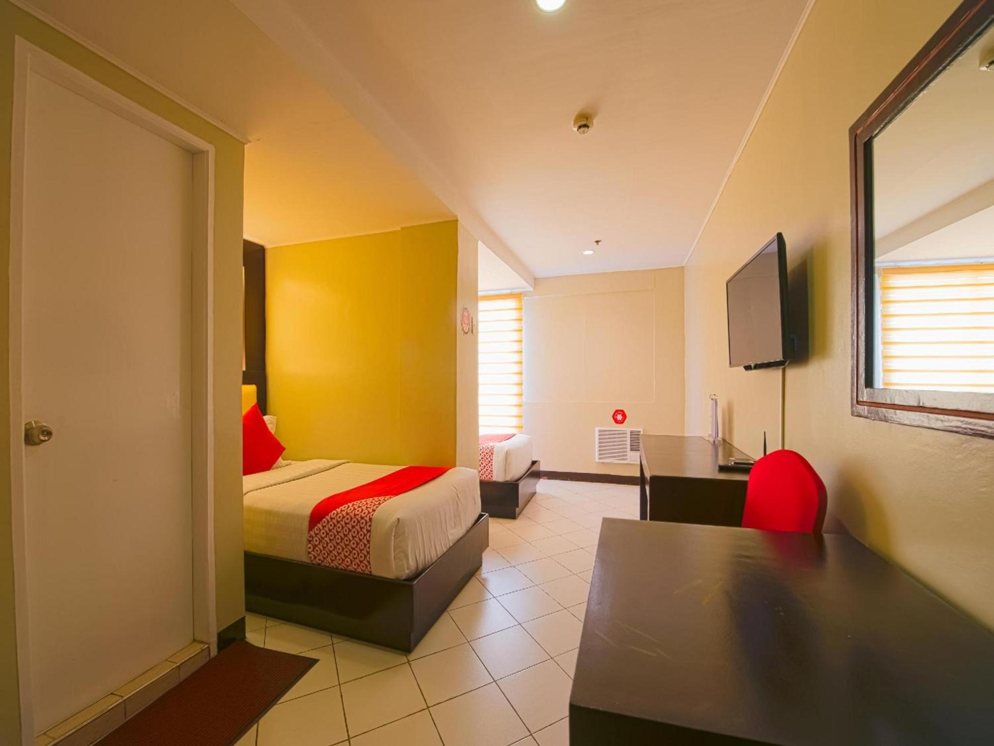 Oyo 115 Northridge Mansions Hotel Quezon City Eksteriør billede