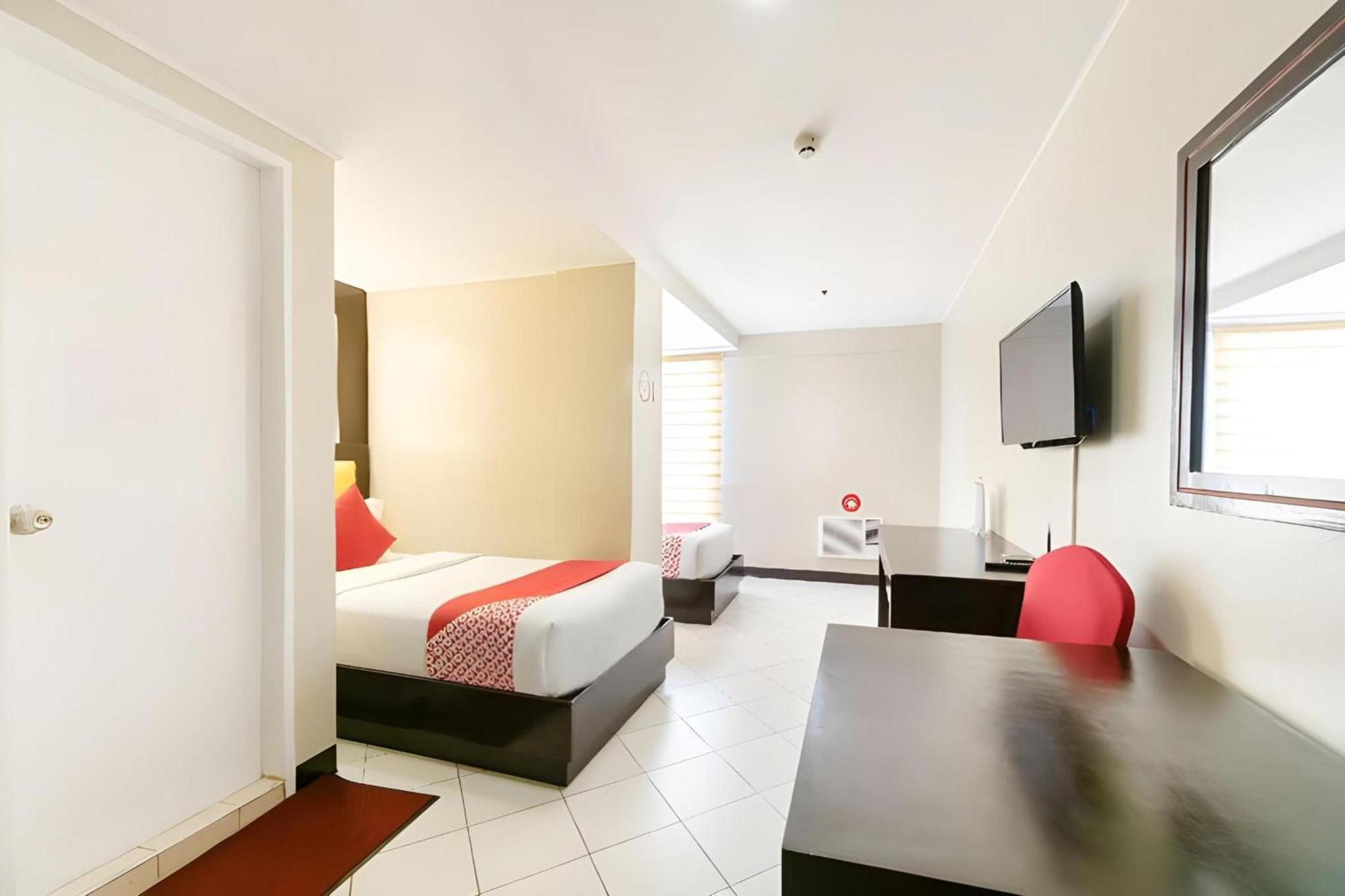 Oyo 115 Northridge Mansions Hotel Quezon City Eksteriør billede