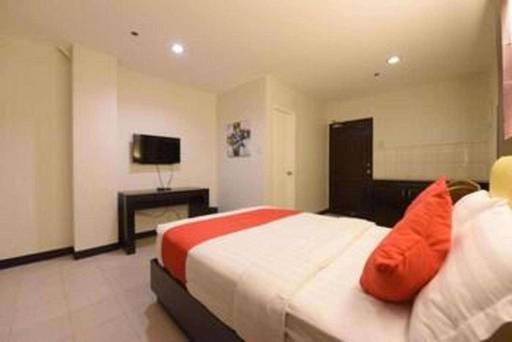 Oyo 115 Northridge Mansions Hotel Quezon City Eksteriør billede