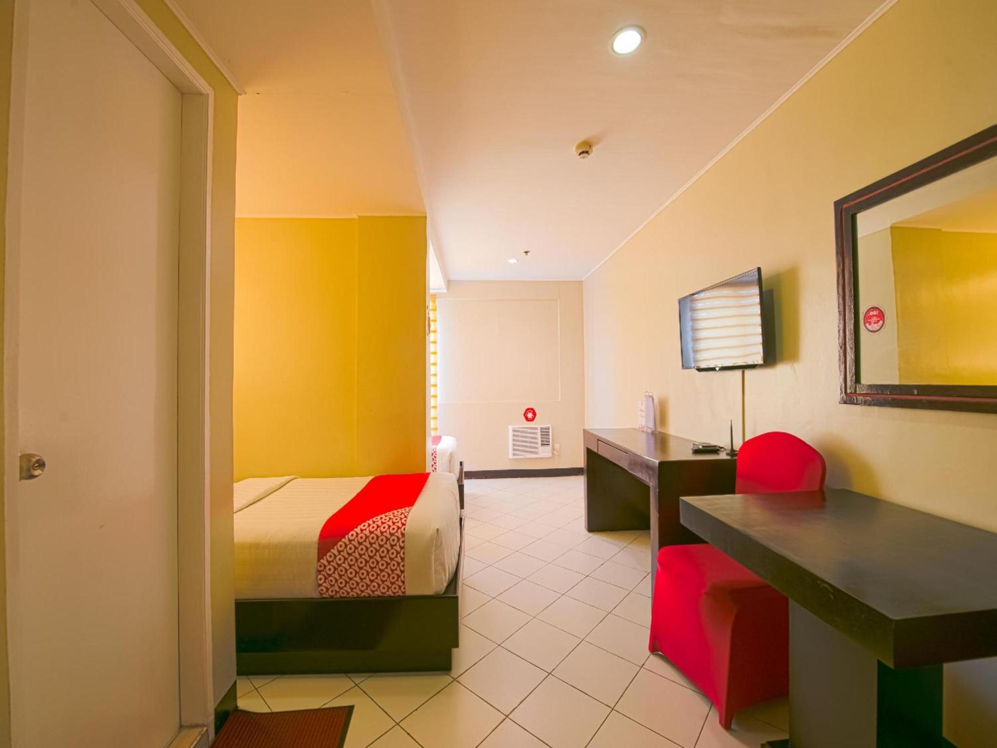 Oyo 115 Northridge Mansions Hotel Quezon City Eksteriør billede